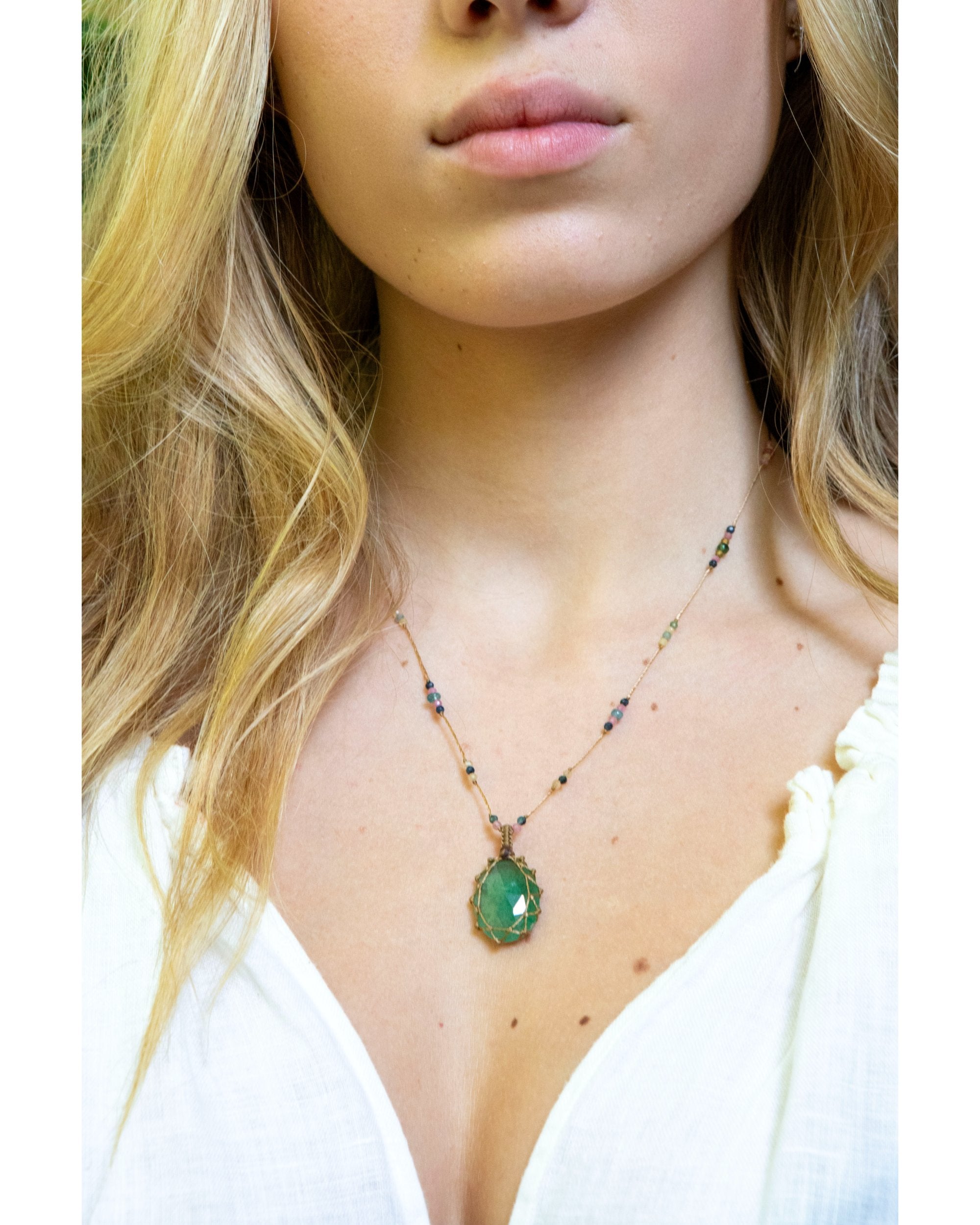 NECKLACE GREEN STRAWBERRY QUARTZ
