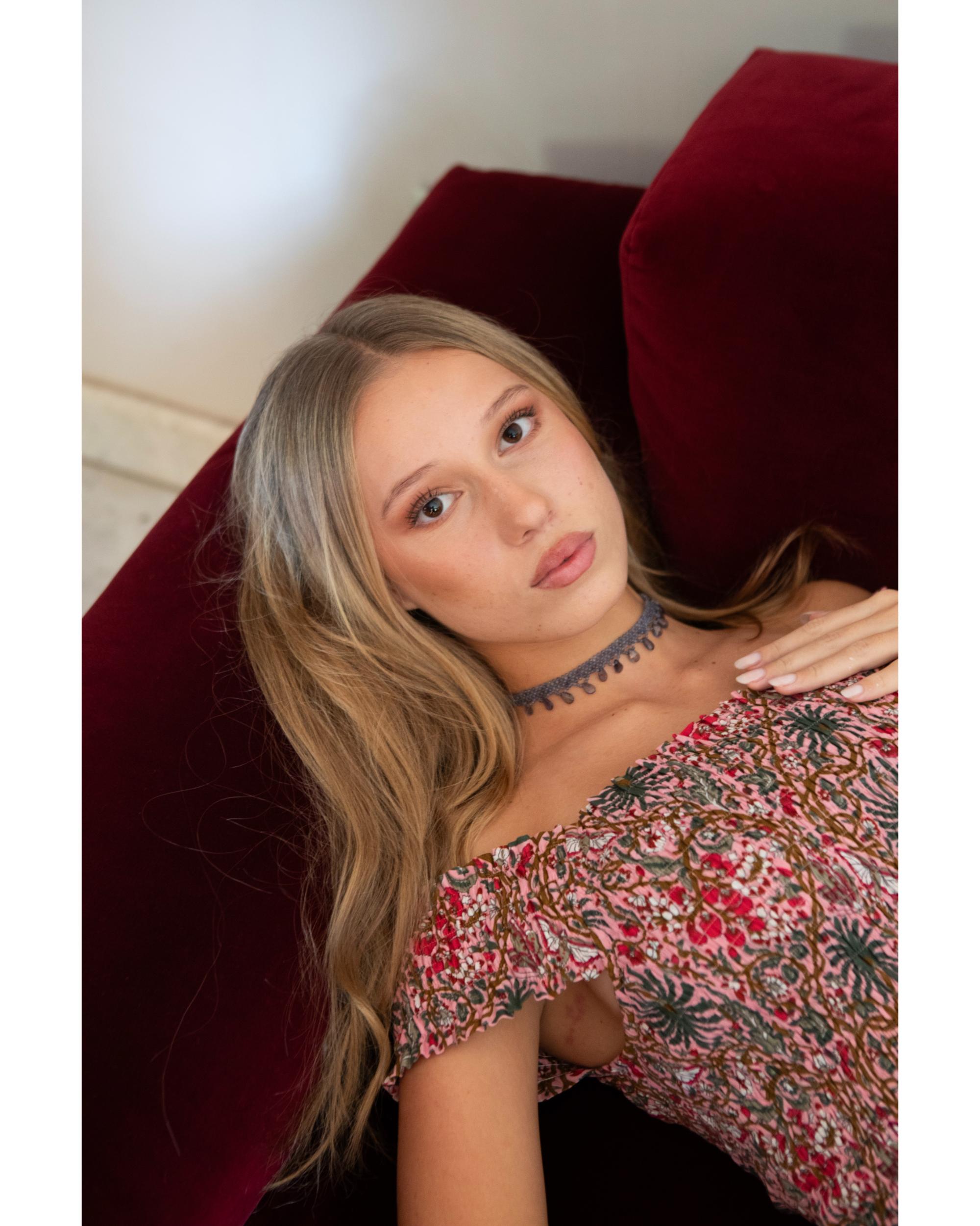 SOPHIA RED